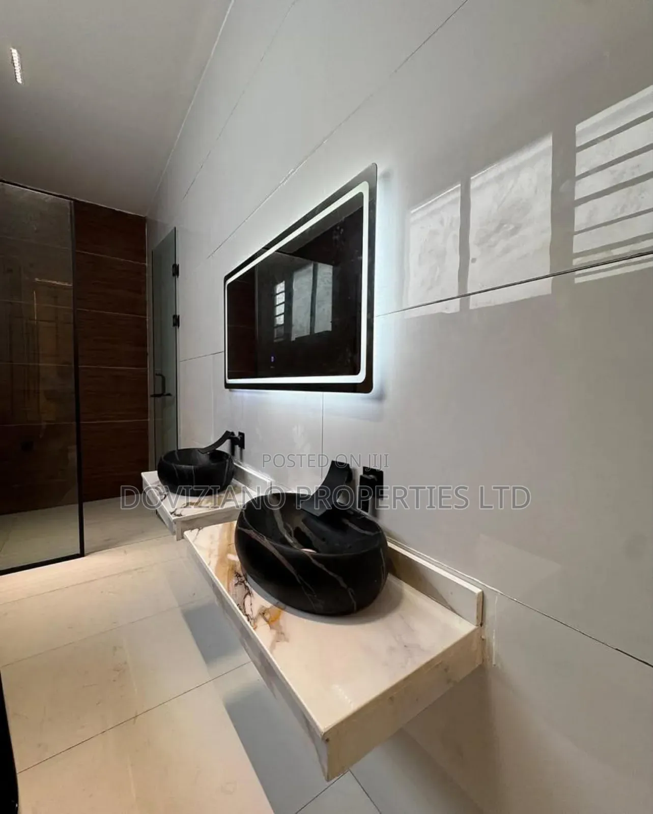 5bdrm Duplex in Ikota for sale in Ikota