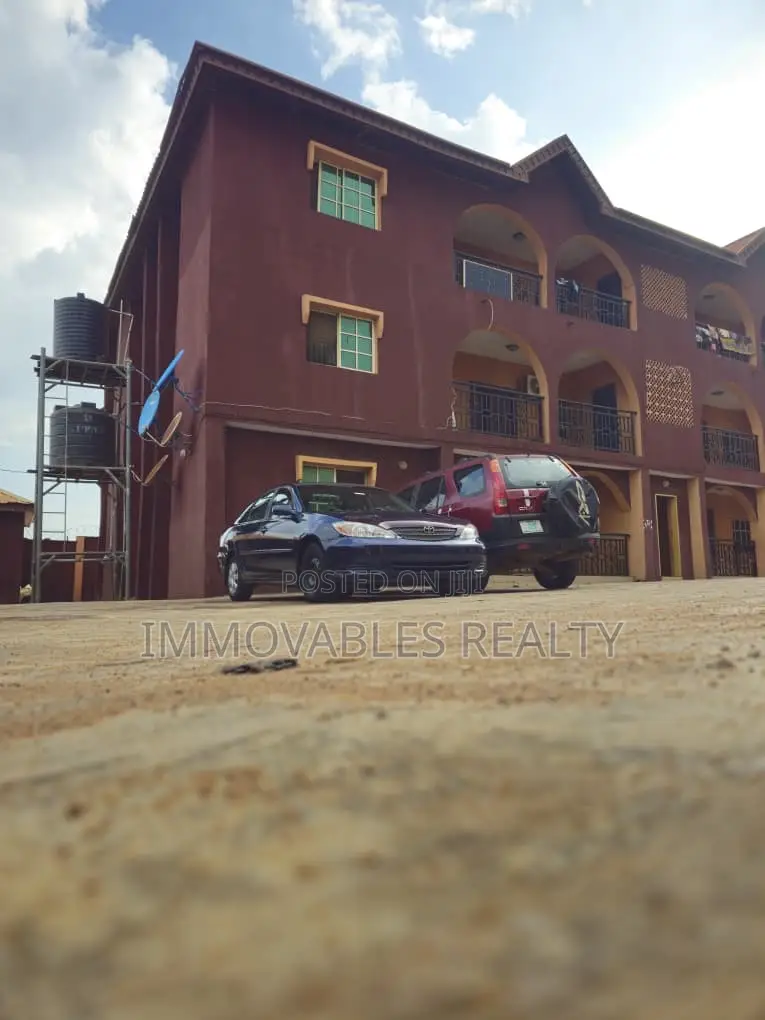 3bdrm Apartment in Olomore, Abeokuta South for sale in Abeokuta South