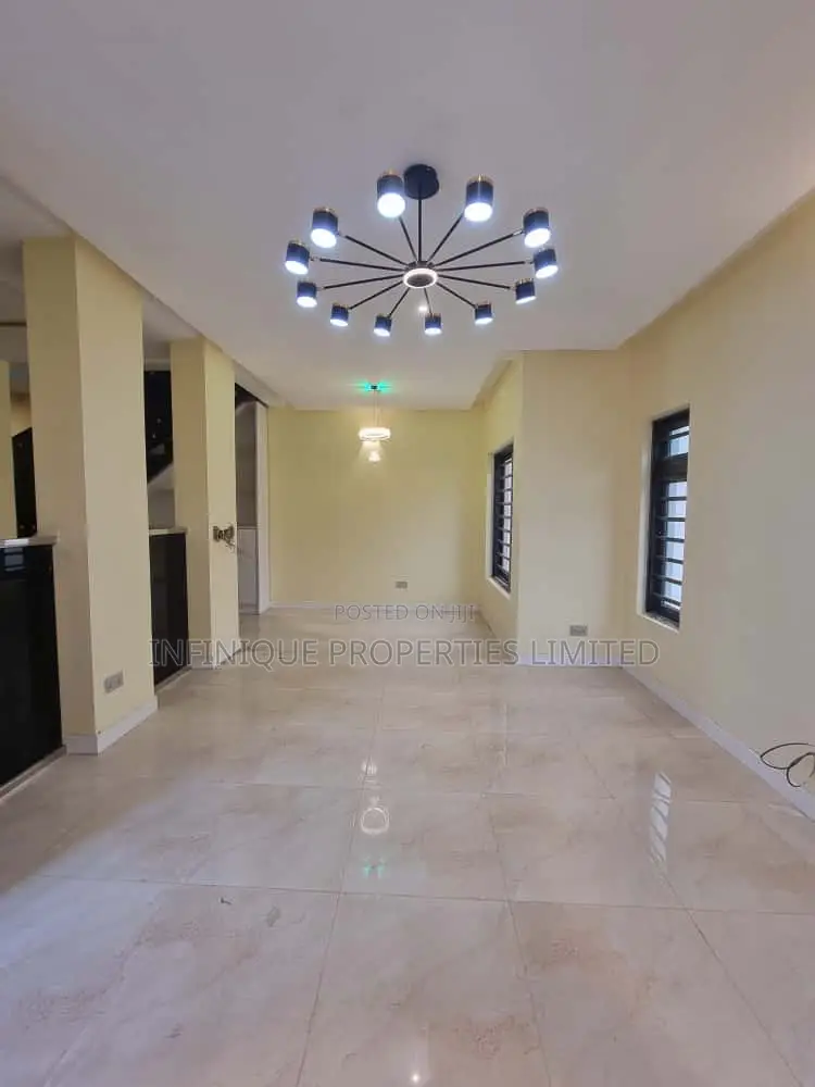 4bdrm House in Mende for sale in Mende