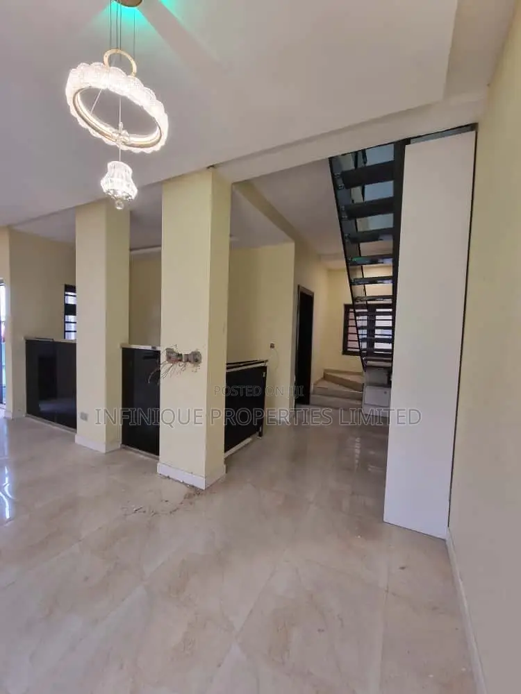 4bdrm House in Mende for sale in Mende