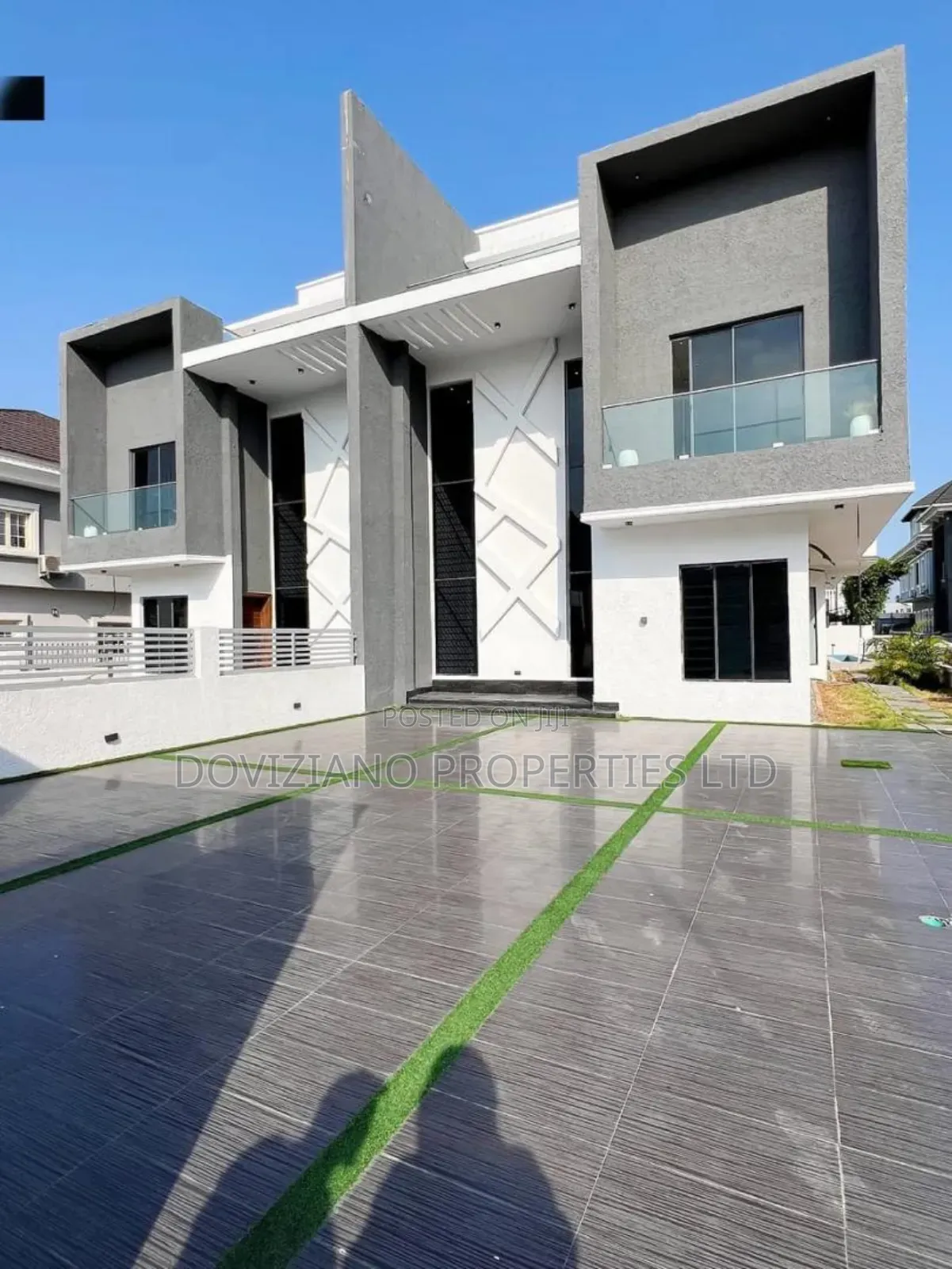 5bdrm Duplex in Osapa london for sale in Osapa london