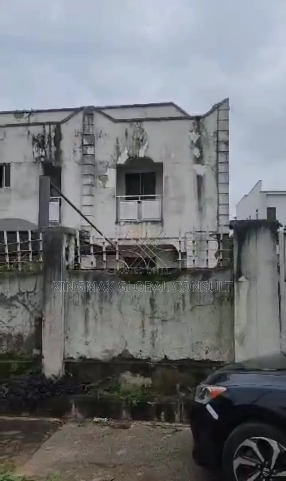For Sale :
It's an Old Structure at Maitama. Land Size =937sqm in Maitama