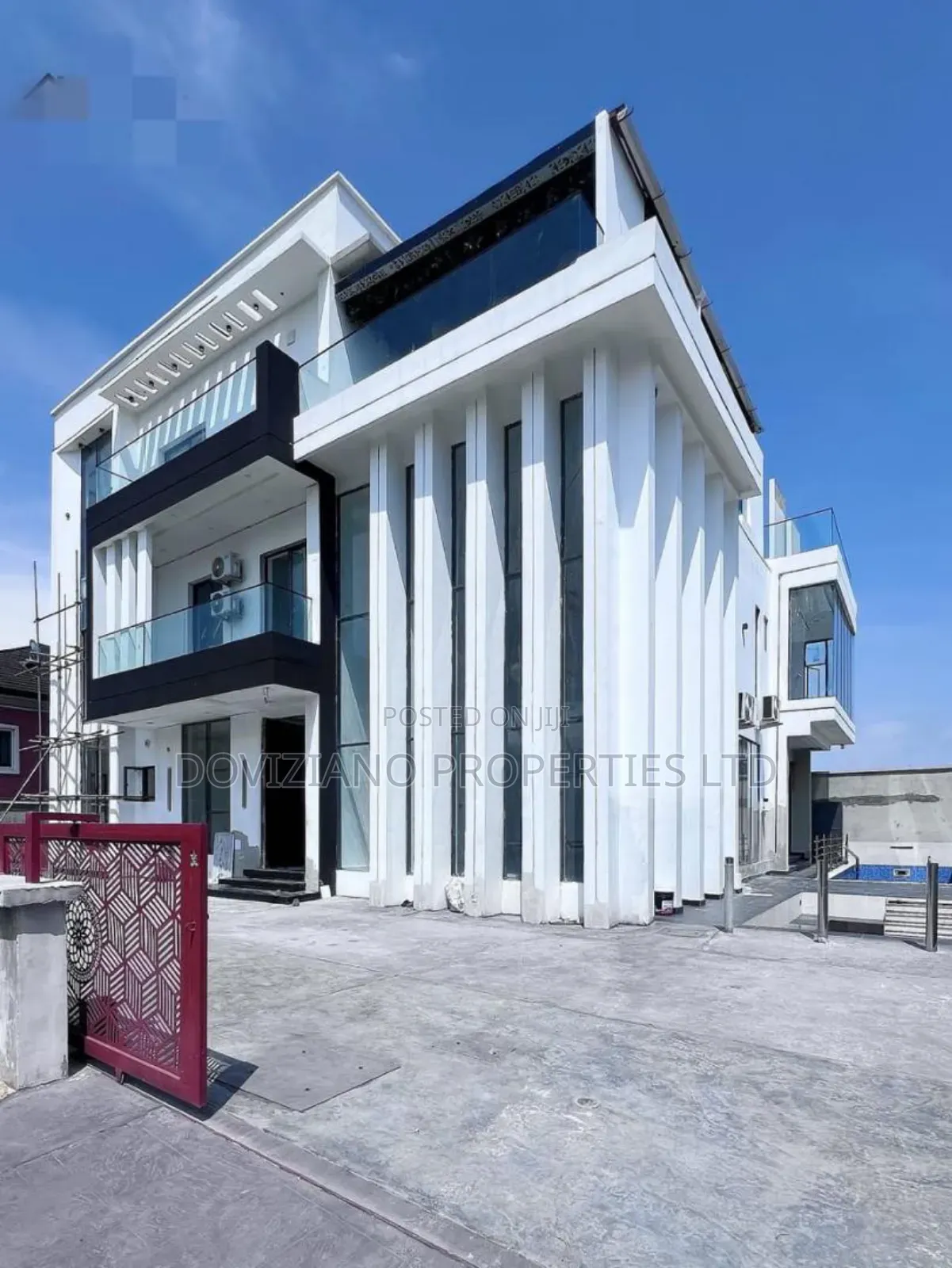 5bdrm Duplex in Ikate for sale in Ikate
