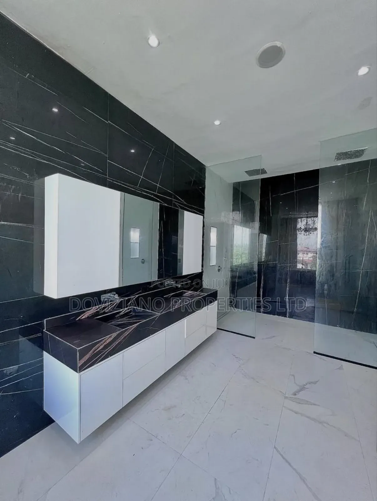5bdrm Duplex in Ikate for sale in Ikate