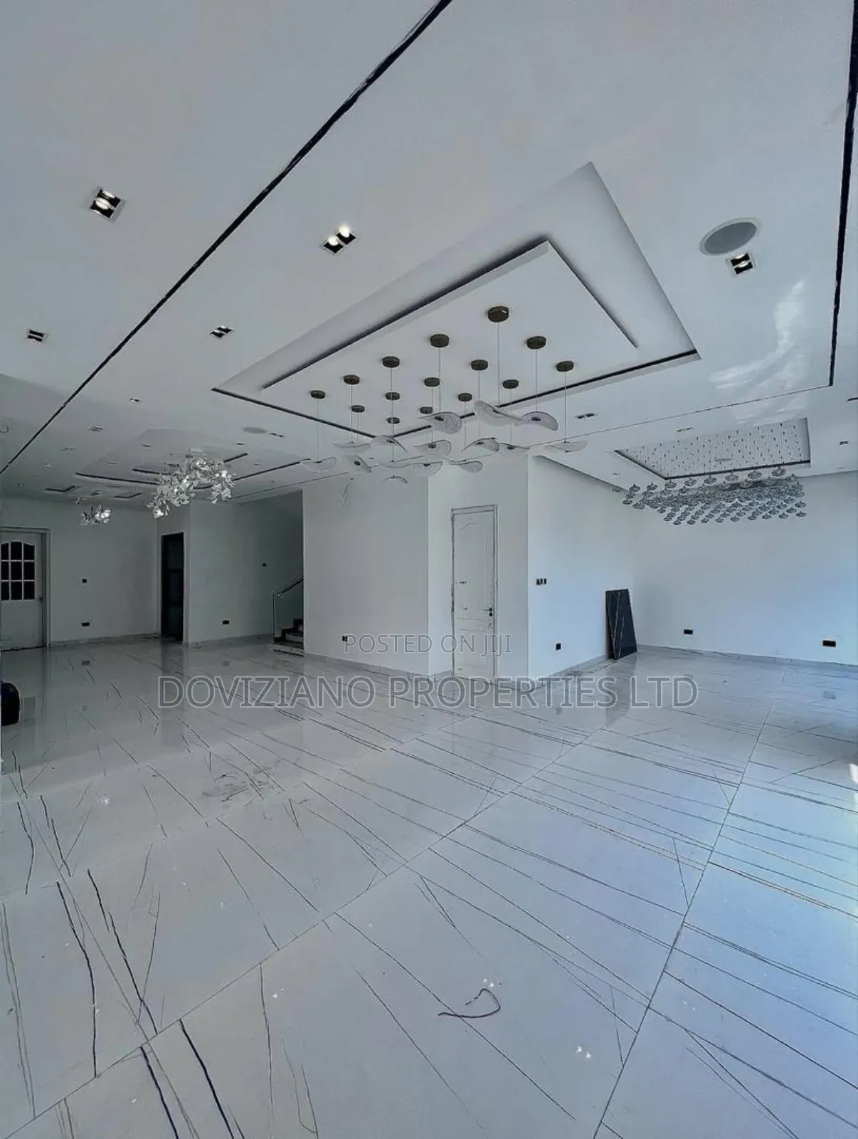 5bdrm Duplex in Ikate for sale in Ikate