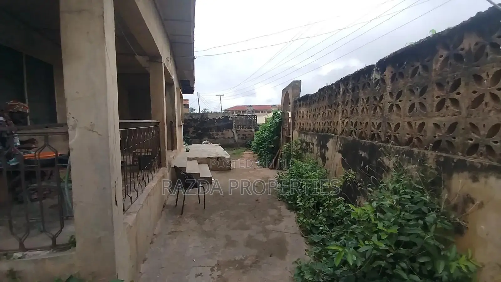 Hot Deal! Land With Demolishable Building Near Oau Road 7 Gate, Ife in Ife
