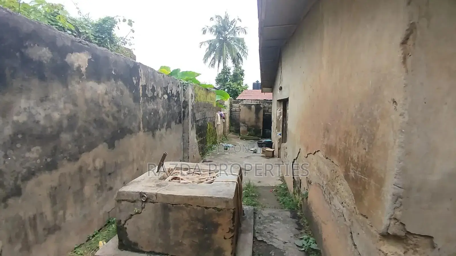 Hot Deal! Land With Demolishable Building Near Oau Road 7 Gate, Ife in Ife