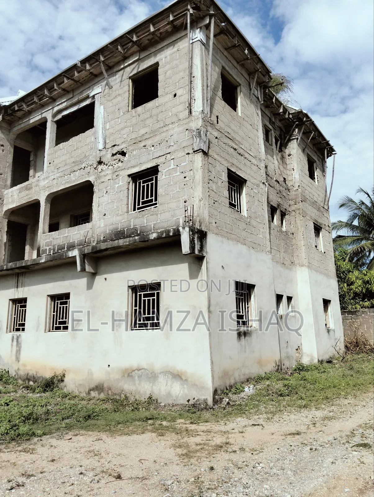 12bdrm Block Of Flats In Peace Community, Lokoja For Sale in Lokoja