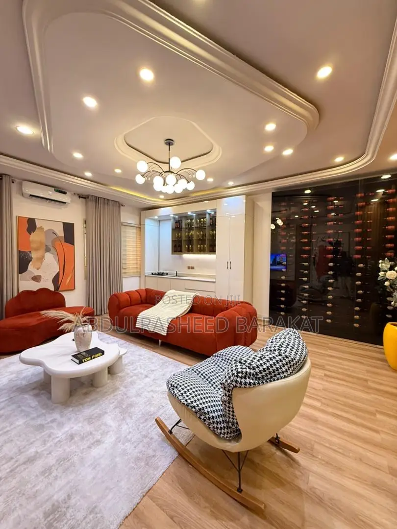 Aesthetically Pleasing Luxury 1 Bedroom Apartment in Idado