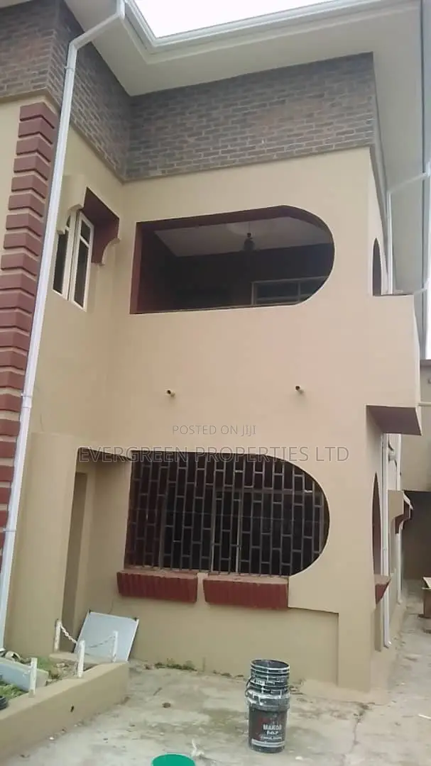 5bdrm Duplex in Old Bodija for rent in Old Bodija