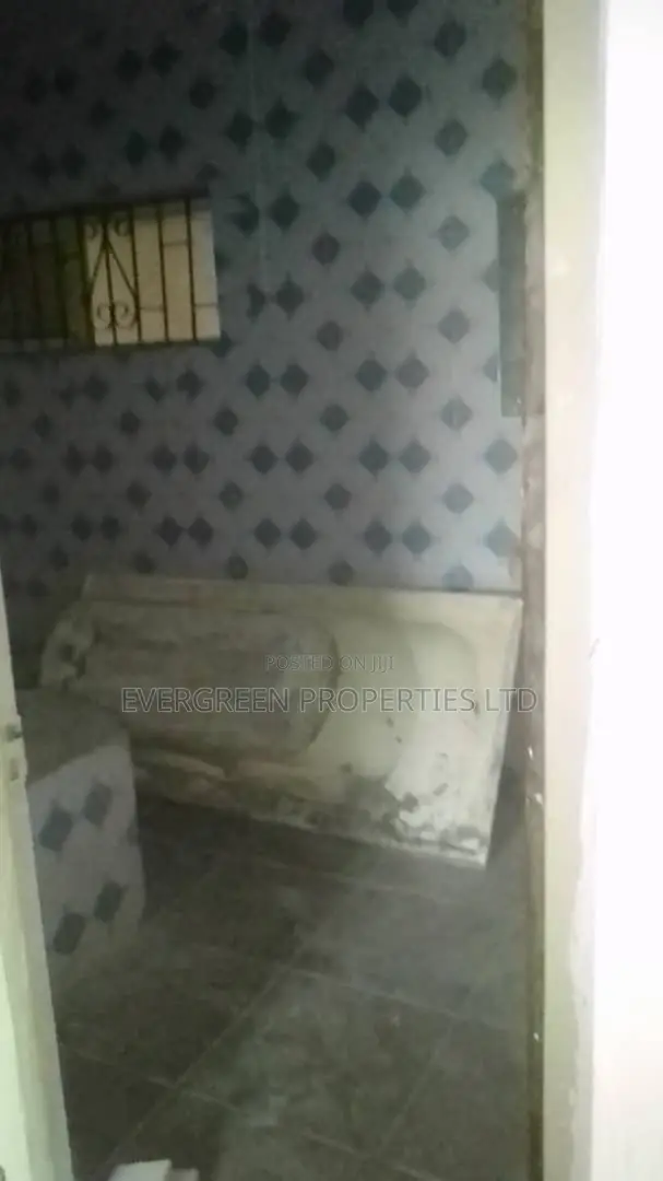 5bdrm Duplex in Old Bodija for rent in Old Bodija