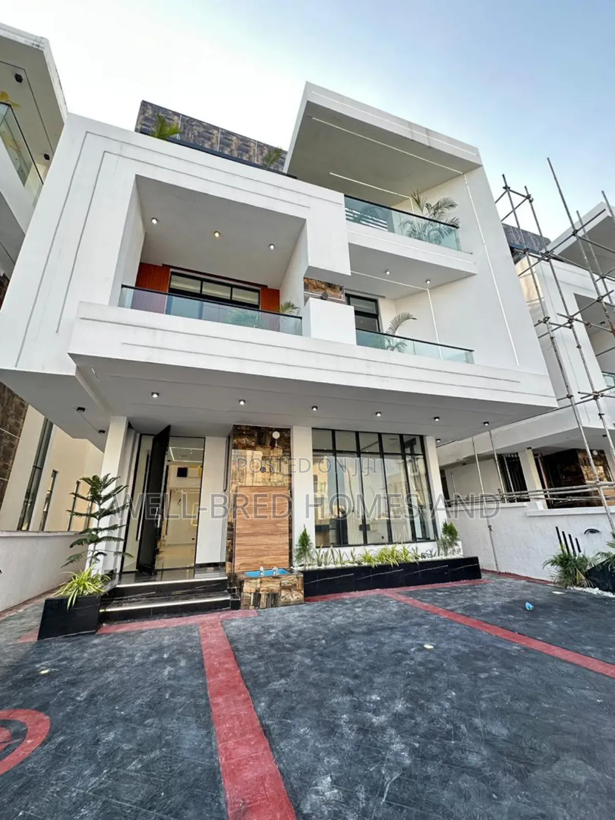 6bdrm Duplex in Chevron Lekki Lagos for sale in Chevron