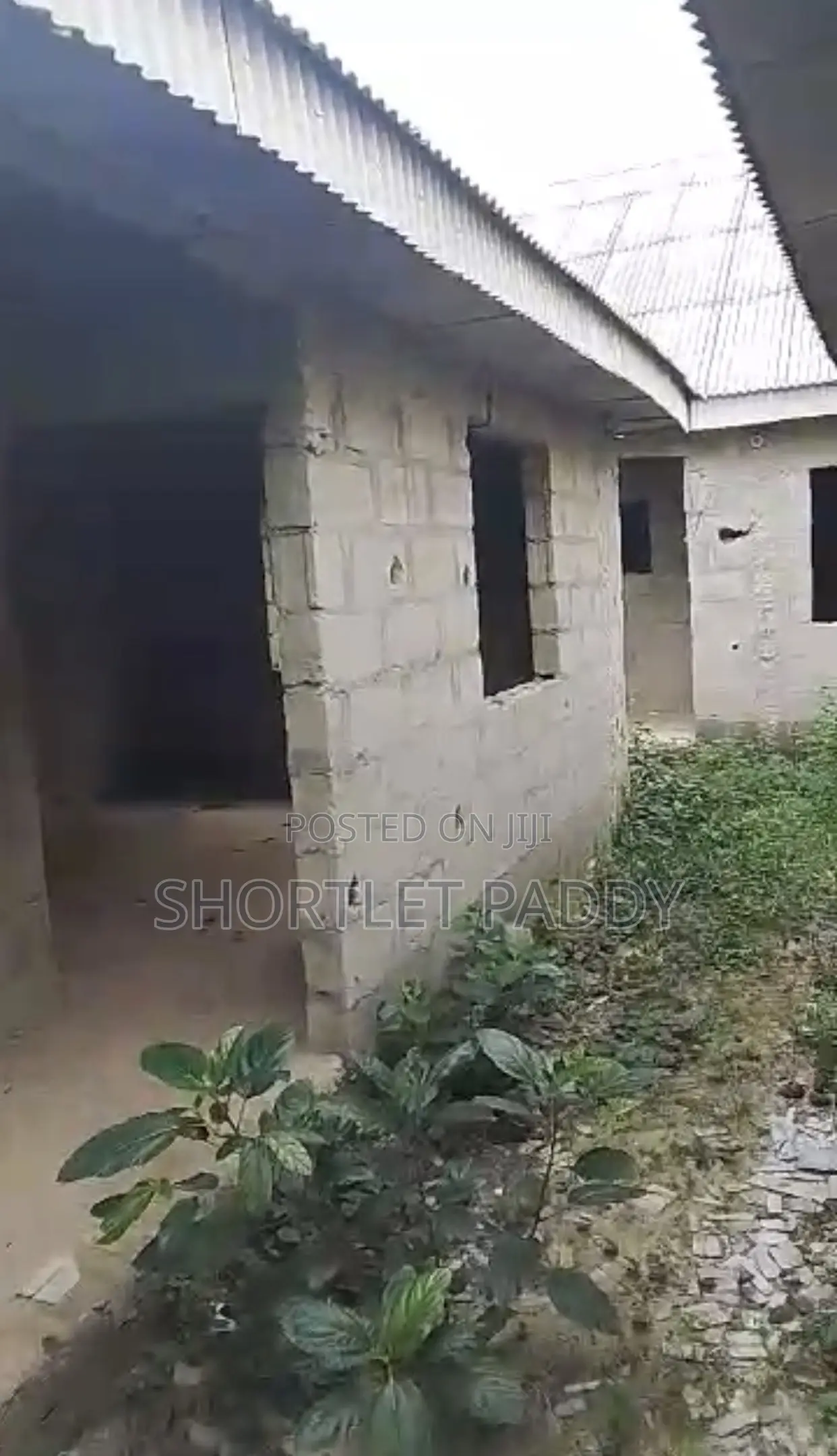 1bdrm Block of Flats in Bayeku, Ikorodu for sale in Ikorodu