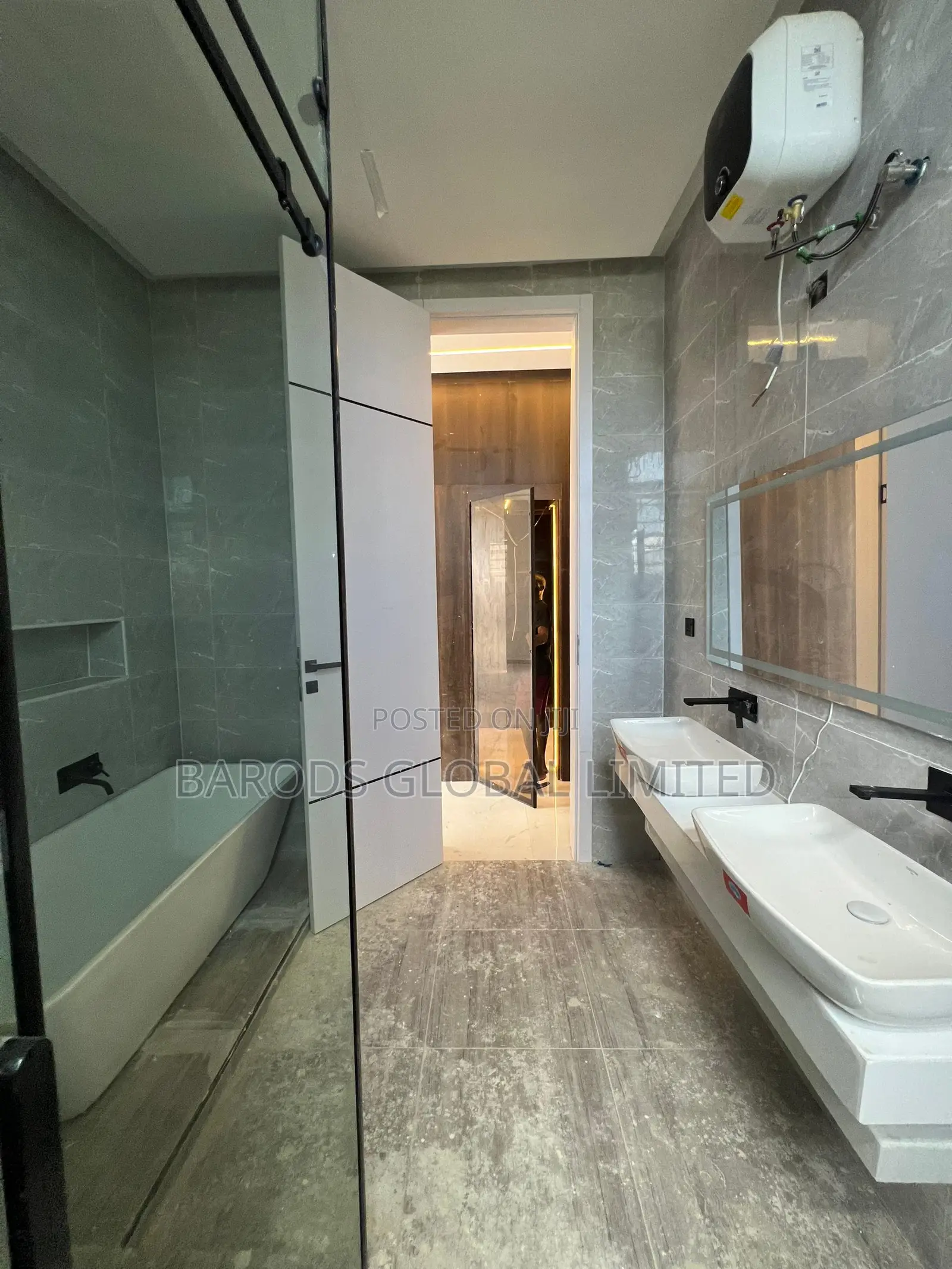 Furnished 5bdrm House in 2Nd Toll Gate, Lekki, Peninsula Estate in Peninsula Estate