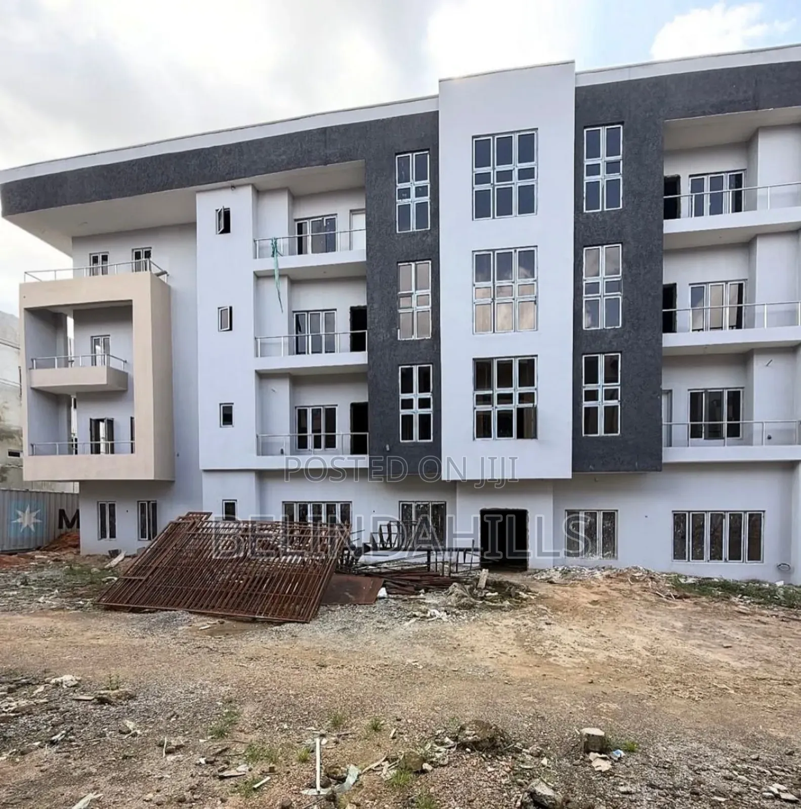3bdrm Block of Flats in Wuye for sale in Wuye
