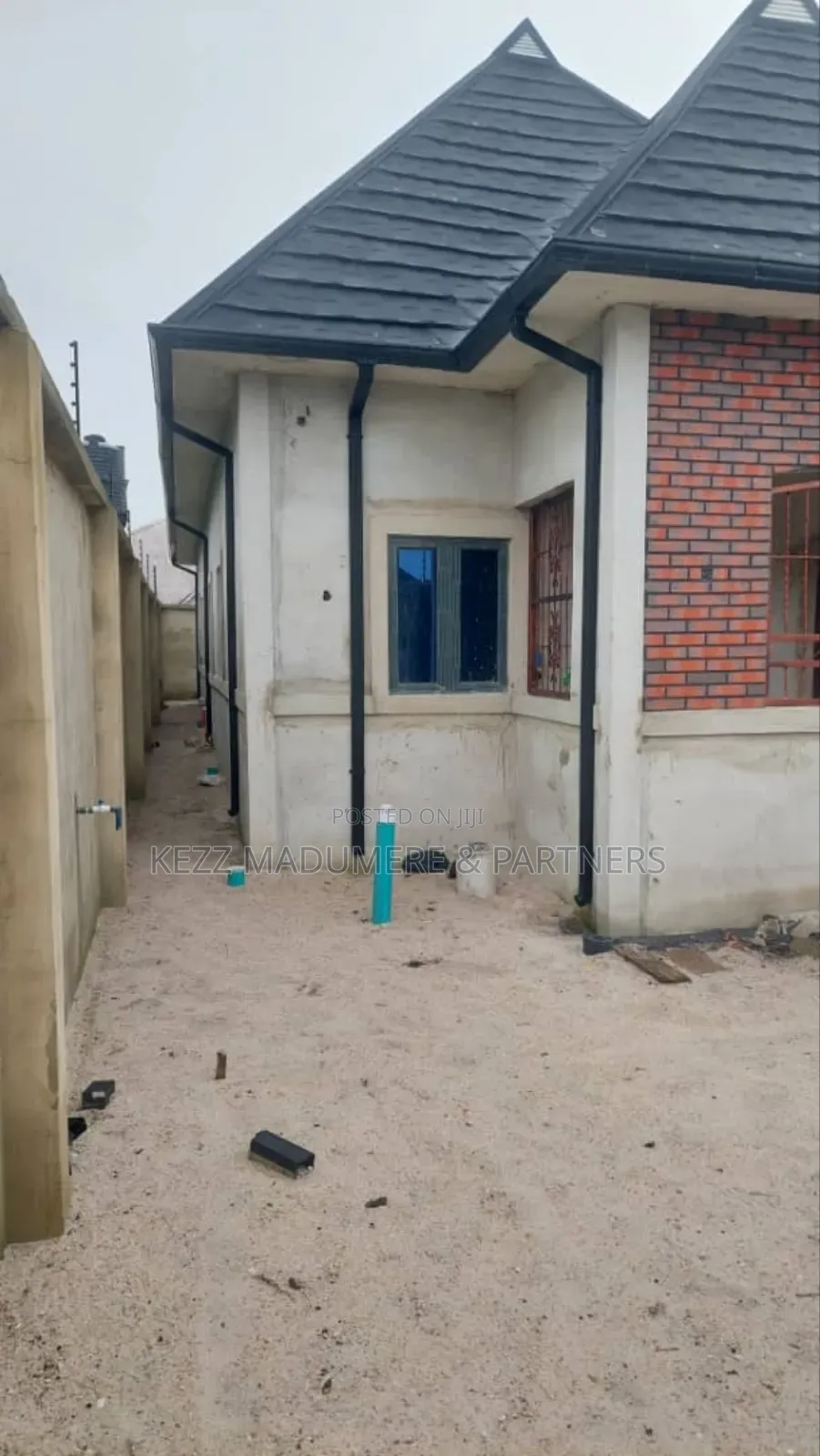 3bdrm Bungalow in Off Sars Road Port for sale in Port-Harcourt