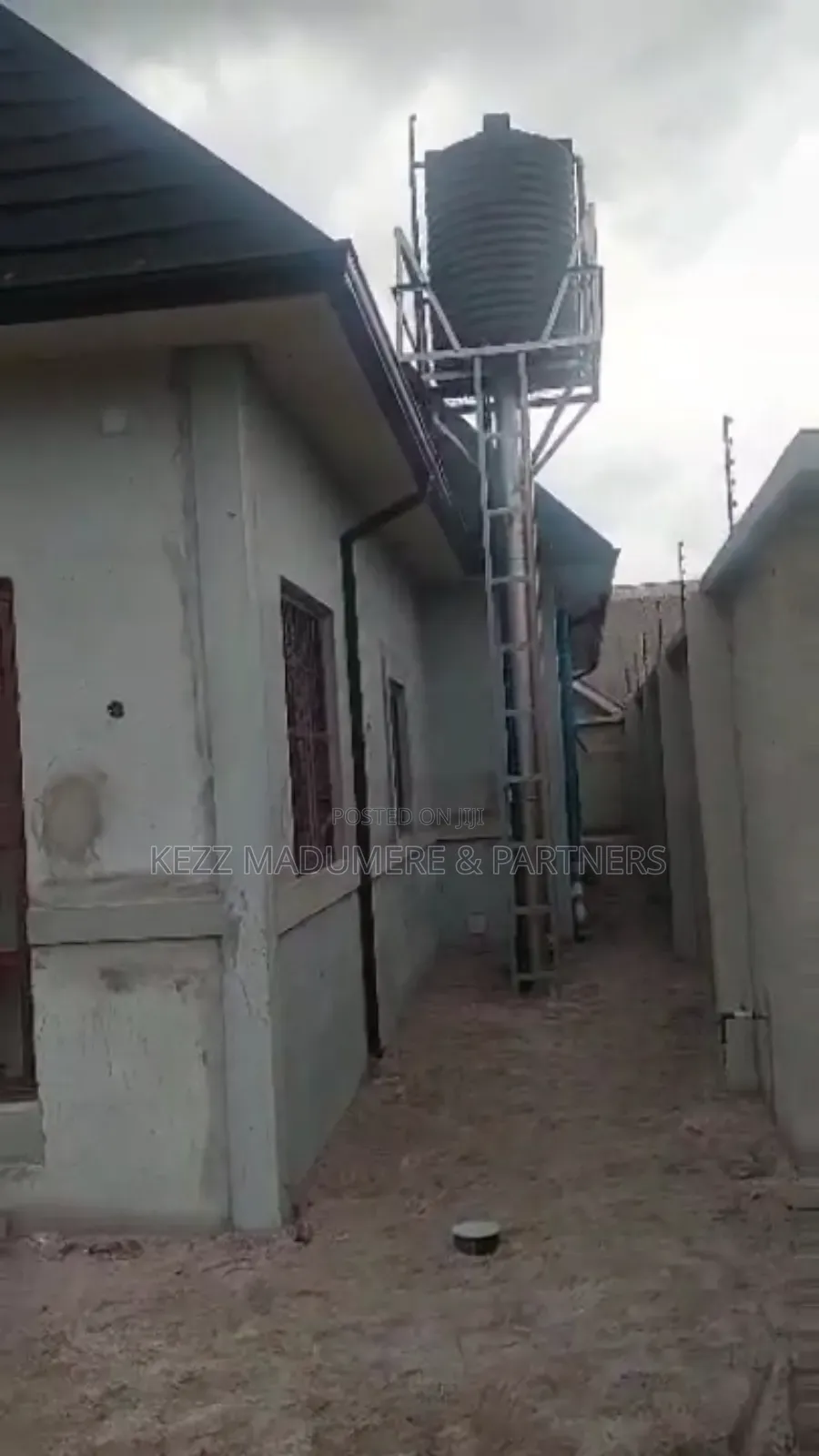 3bdrm Bungalow in Off Sars Road Port for sale in Port-Harcourt