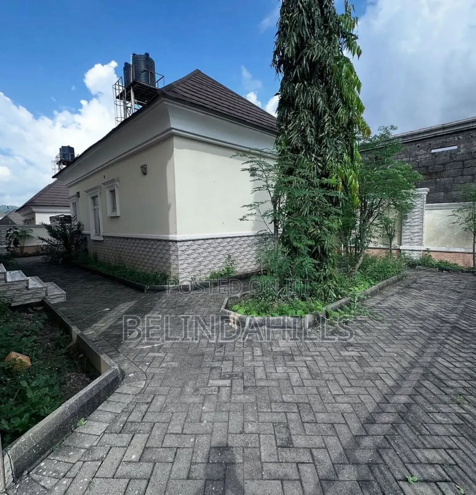 5bdrm Duplex in Karsana for sale in Karsana