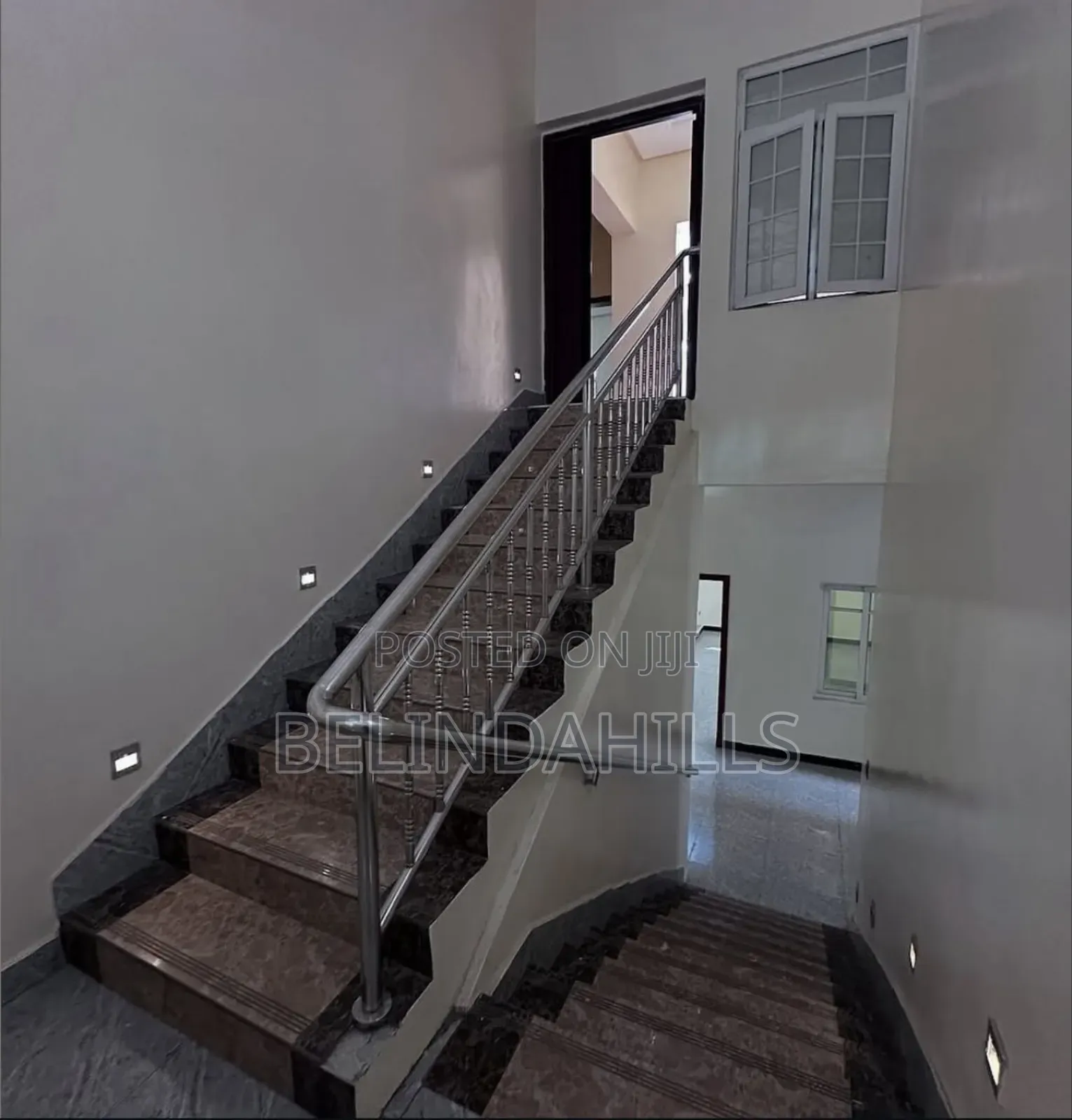 5bdrm Duplex in Karsana for sale in Karsana