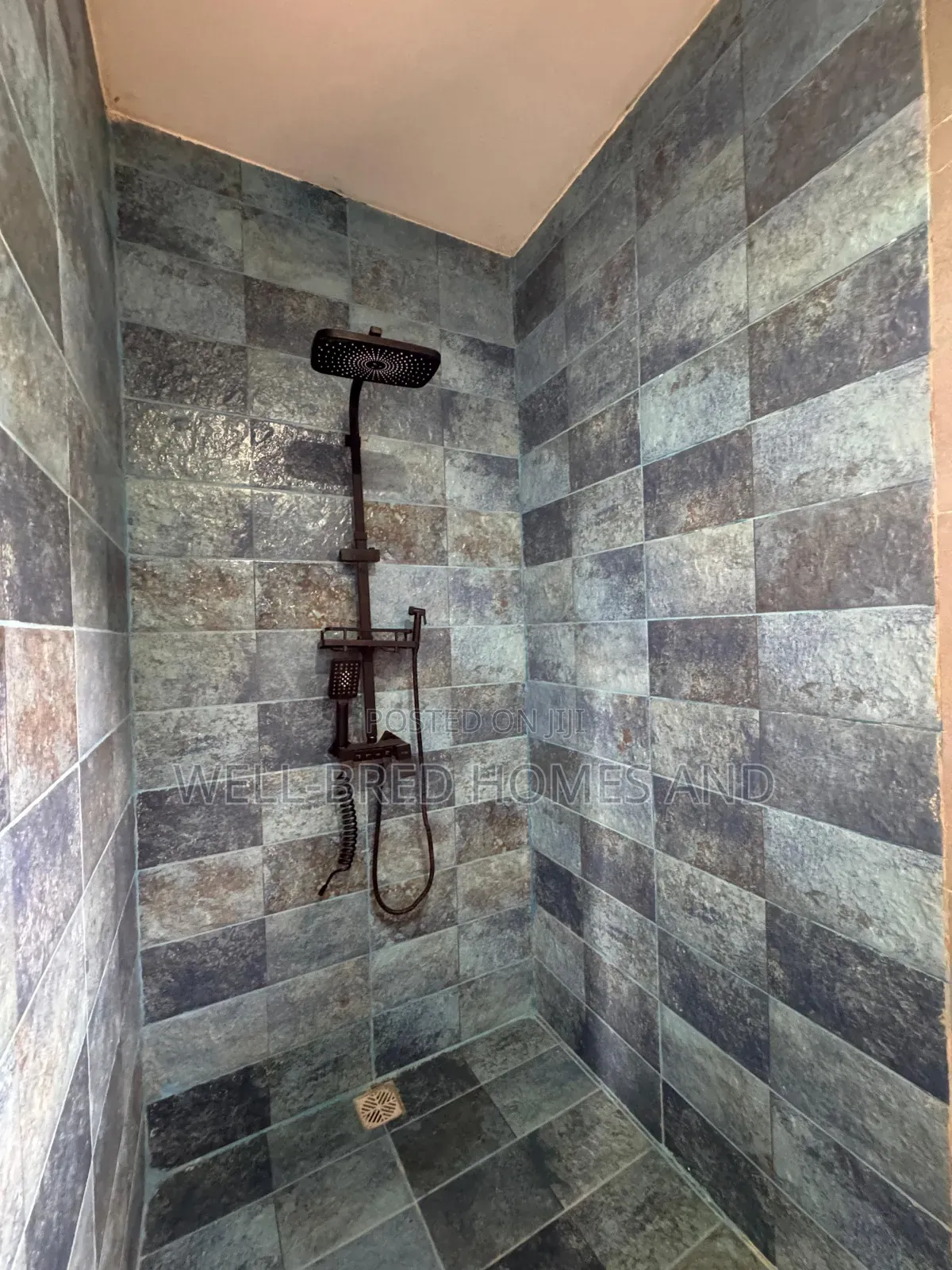 2bdrm Apartment in Agungi, Lekki, Lagos for sale in Lekki