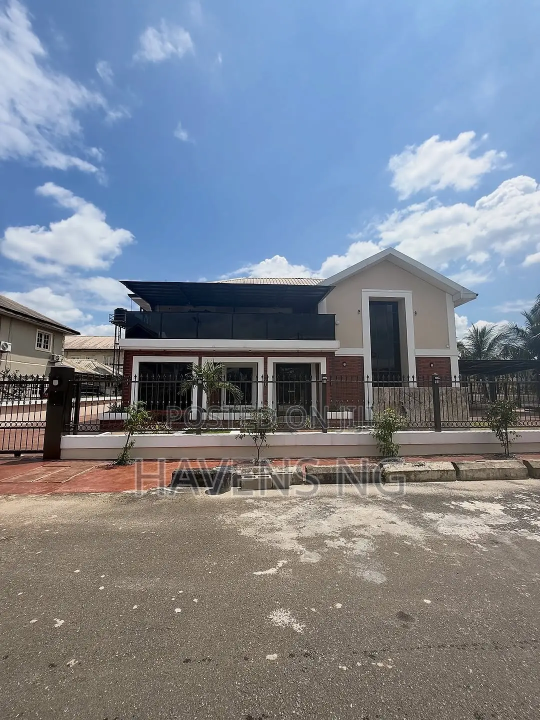 4bdrm Duplex in Obio-Akpor for sale in Obio-Akpor