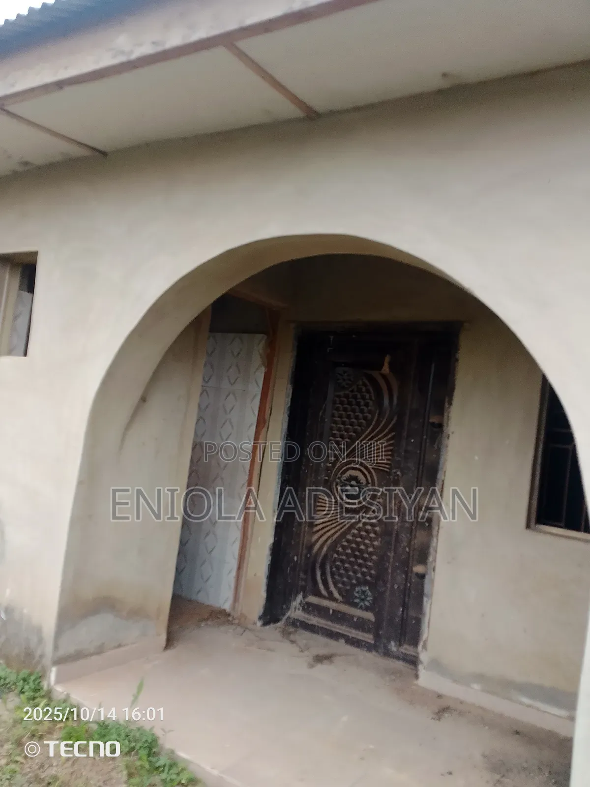 4bdrm Block of Flats in Mr Biggs, Igbogbo for sale in Igbogbo