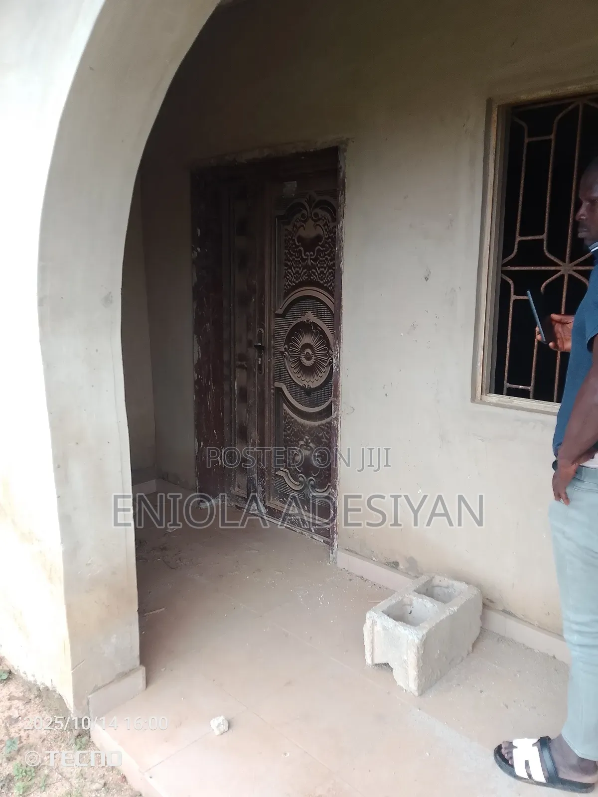 4bdrm Block of Flats in Mr Biggs, Igbogbo for sale in Igbogbo