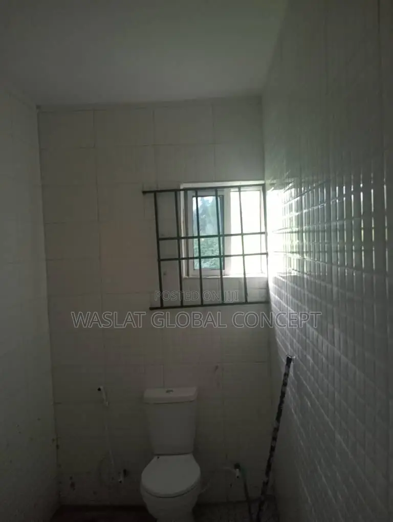 A Room Selfcontain at Famson Area, Igbona, Osogbo in Osogbo