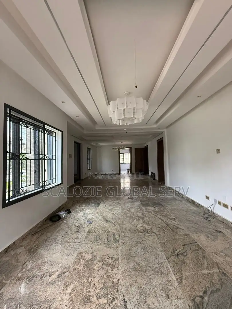 4bdrm Duplex in Peter Odili Road for sale in Port-Harcourt