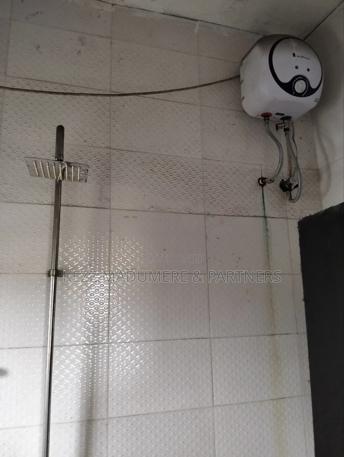 1bdrm Block of Flats in Estate Rumuodomaya for rent in Port-Harcourt