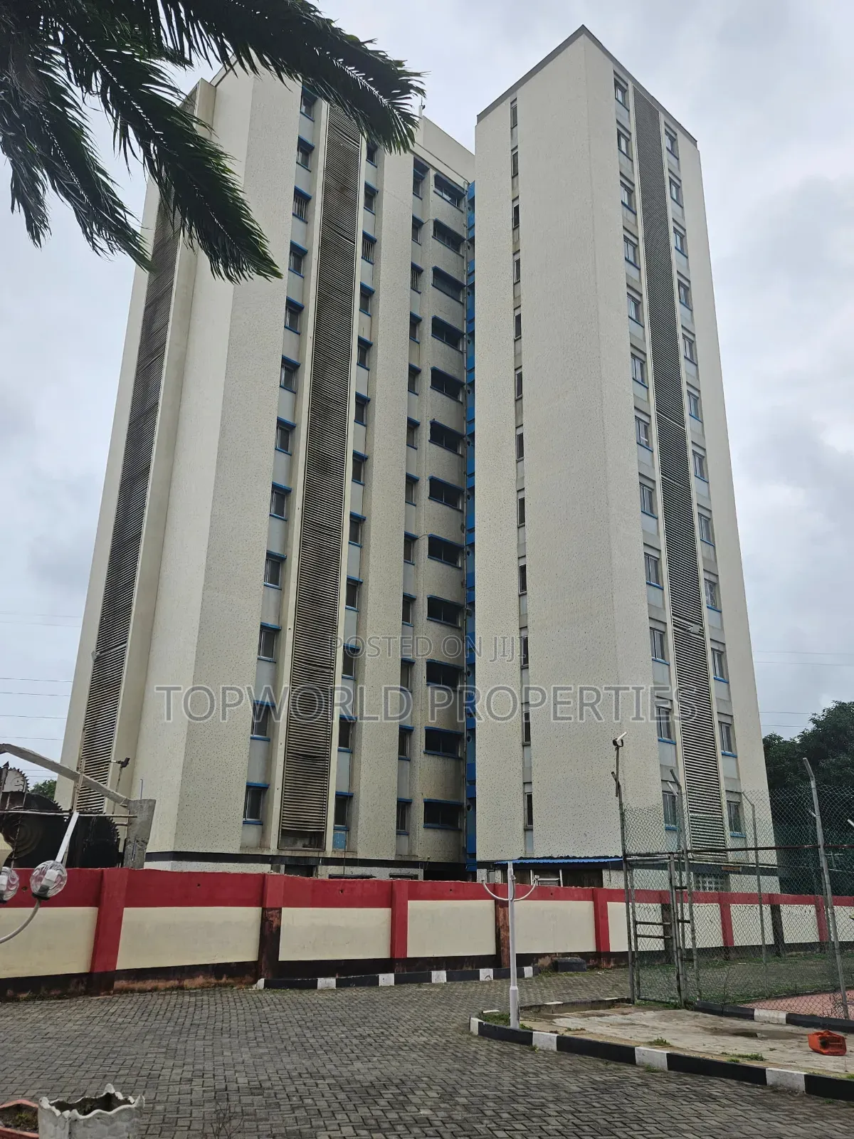 Furnished 2bdrm Block of Flats in Surulere for sale in Surulere