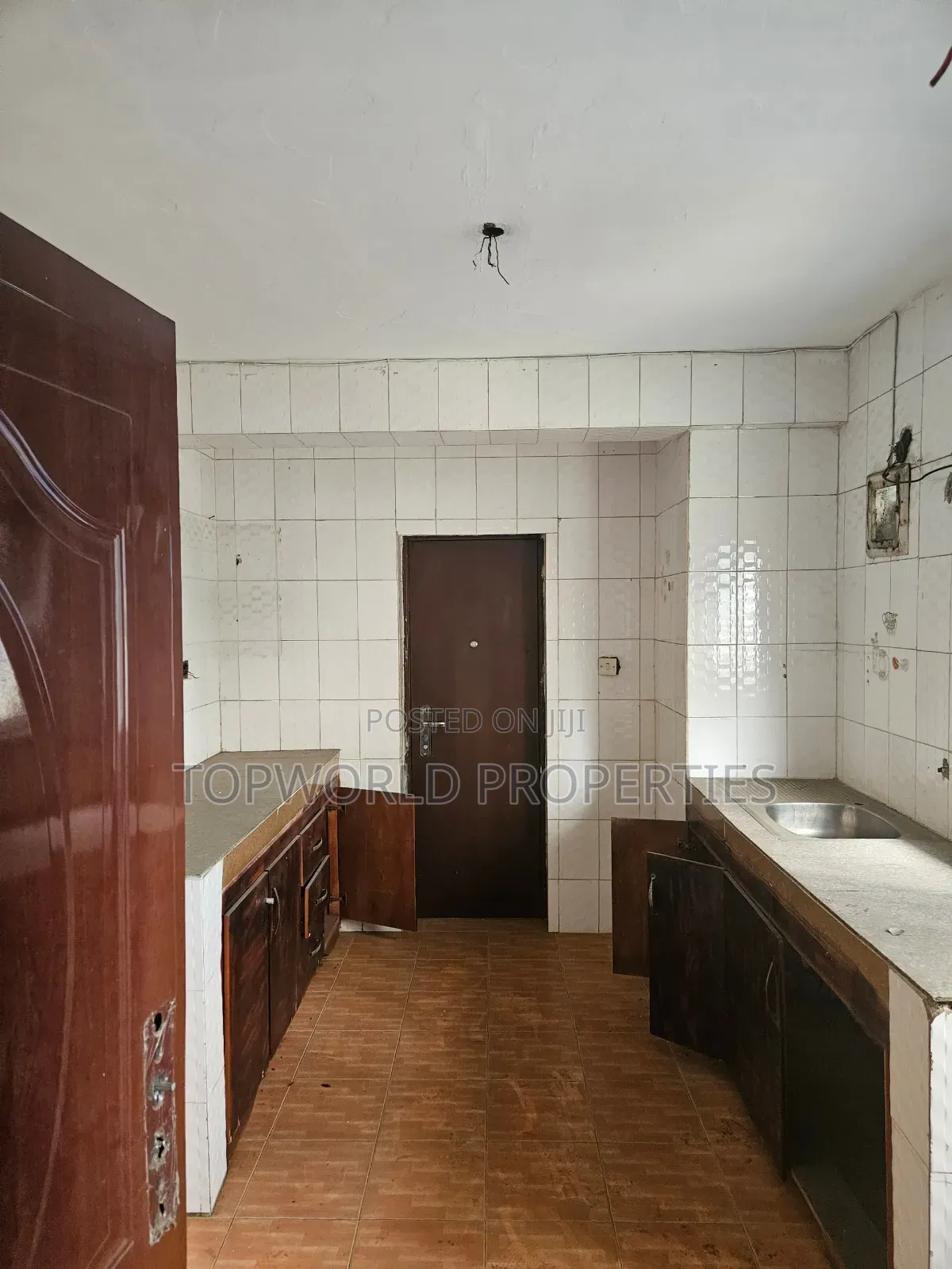 Furnished 2bdrm Block of Flats in Surulere for sale in Surulere