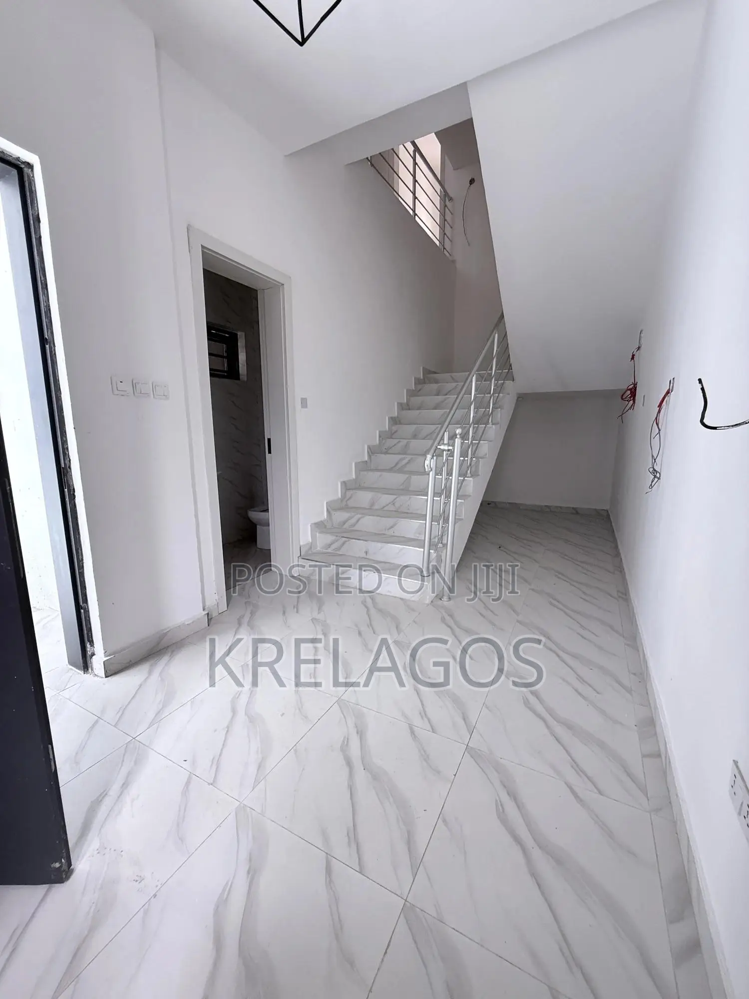 4bdrm Duplex in Ologolo for sale in Ologolo