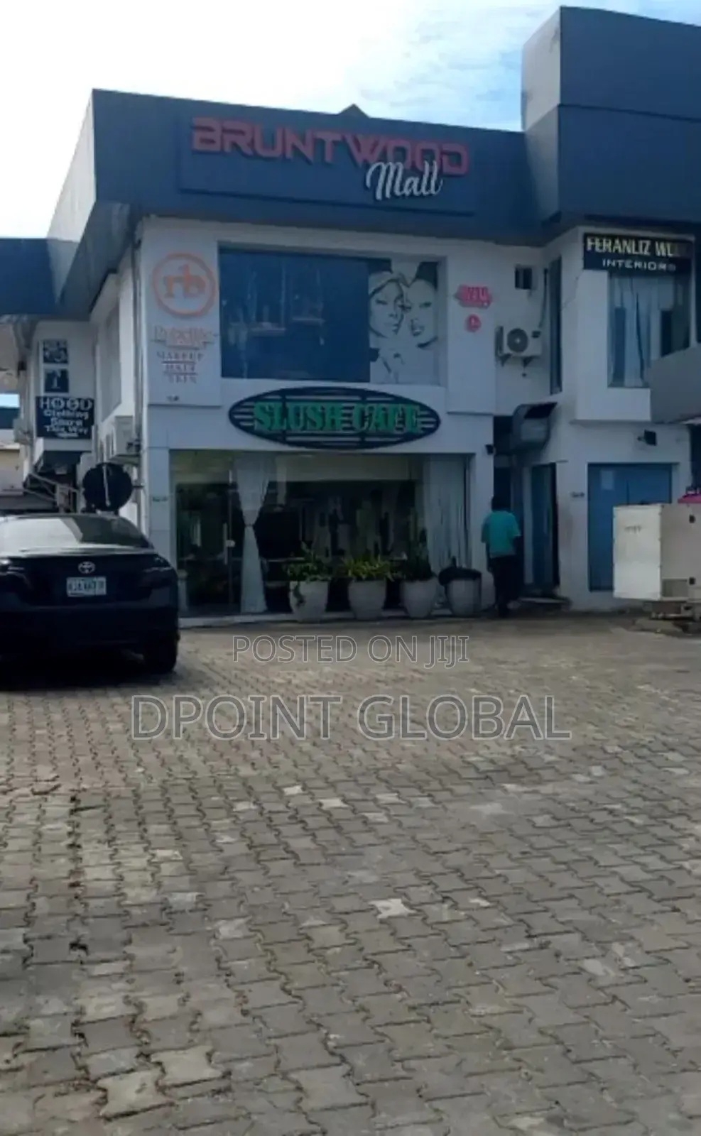 A Plaza in Lekki in Lekki