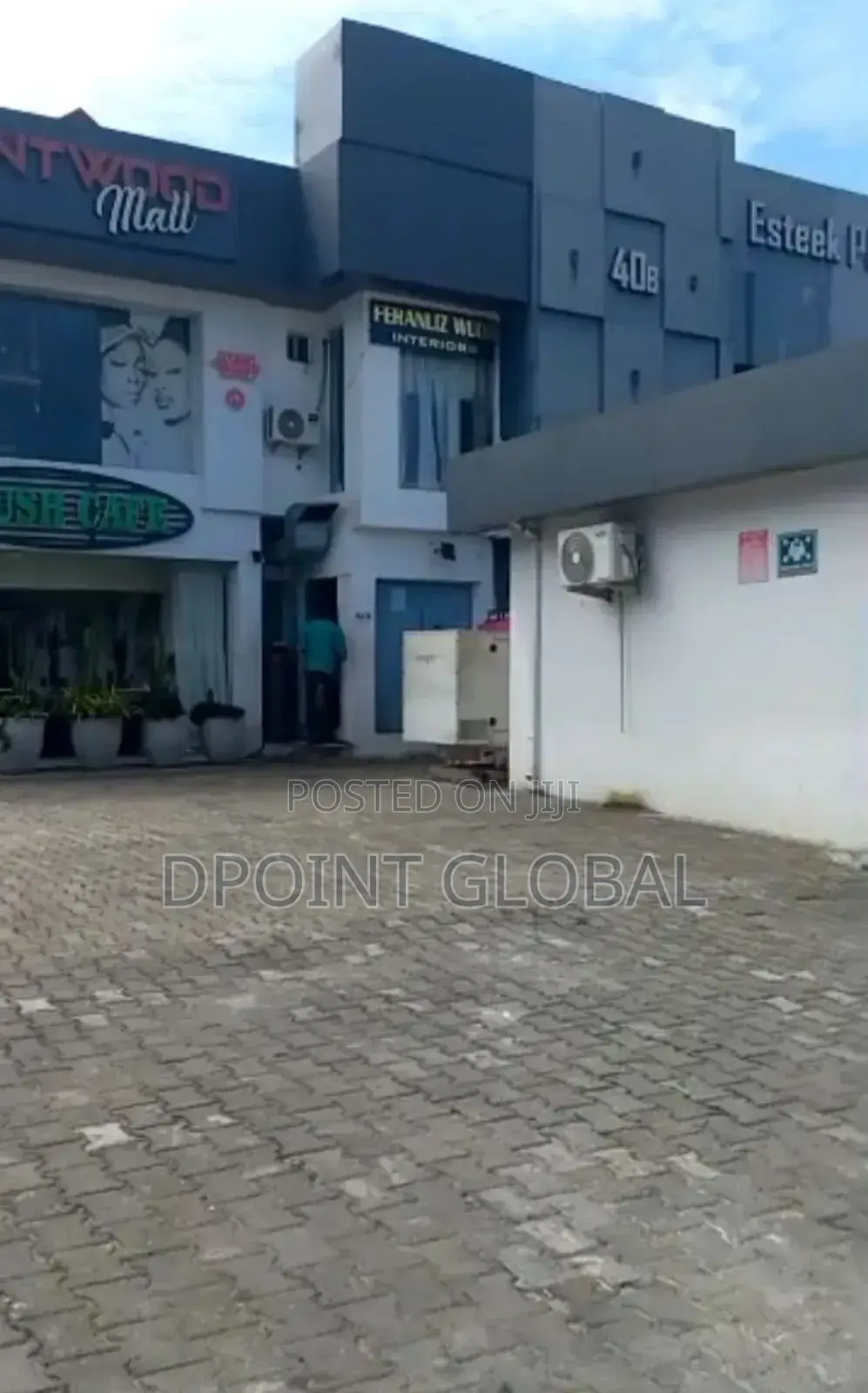 A Plaza in Lekki in Lekki