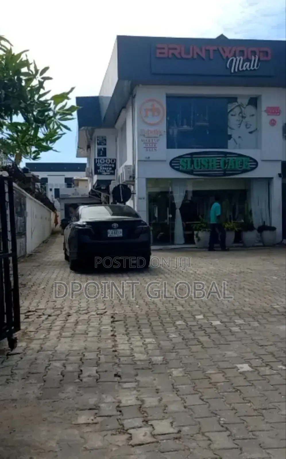 A Plaza in Lekki in Lekki
