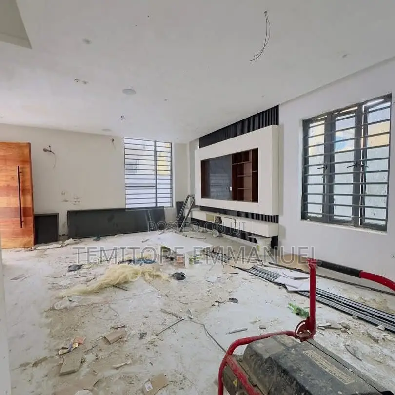 Furnished 4bdrm Duplex in Adeniyi Jones, Ikeja for sale in Adeniyi Jones