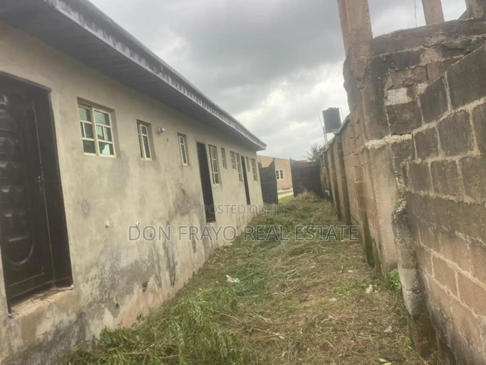 6bdrm Block of Flats in Awotan / Apete, Ibadan for sale in Ibadan