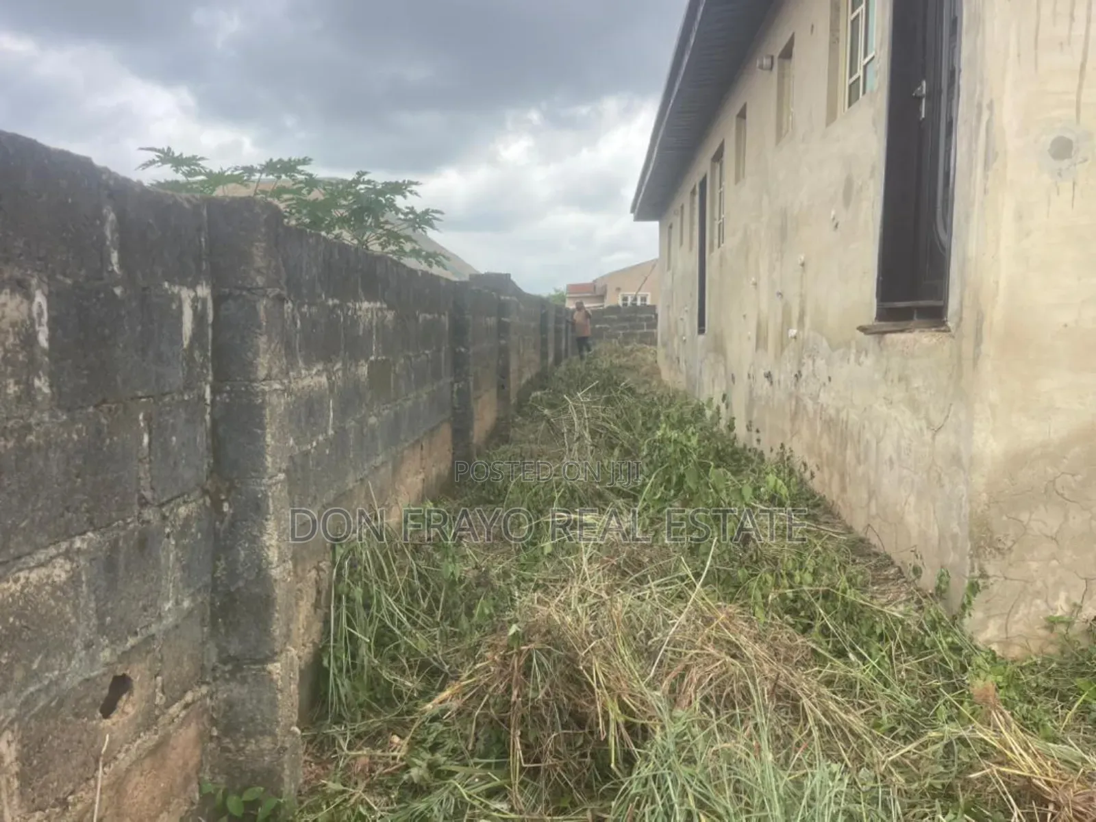6bdrm Block of Flats in Awotan / Apete, Ibadan for sale in Ibadan