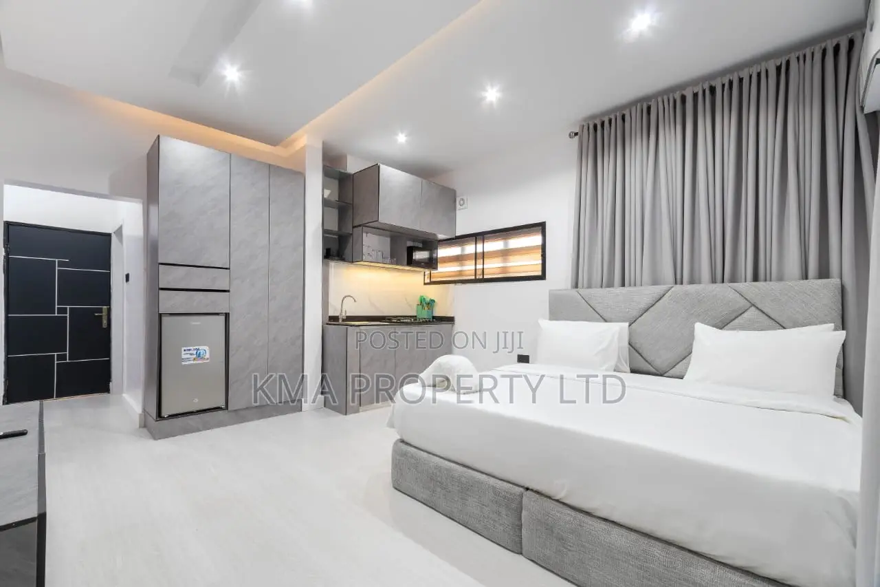 Luxurious Studio Apartment With Pool and Gym in Lekki Phase 1