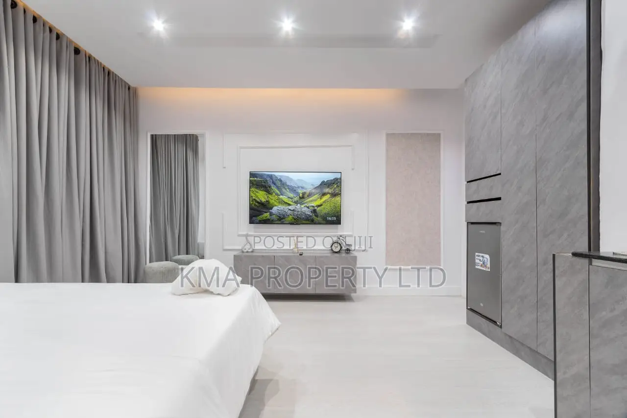 Luxurious Studio Apartment With Pool and Gym in Lekki Phase 1