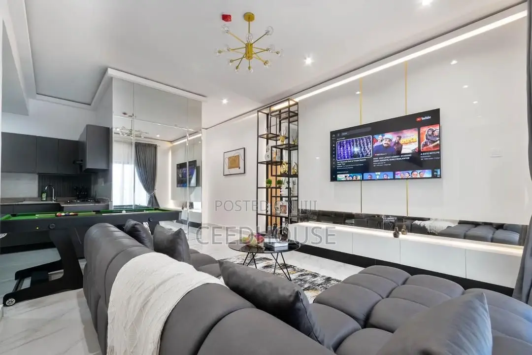 Luxurious 2 Bedrooms Apartment in Lekki Phase 1