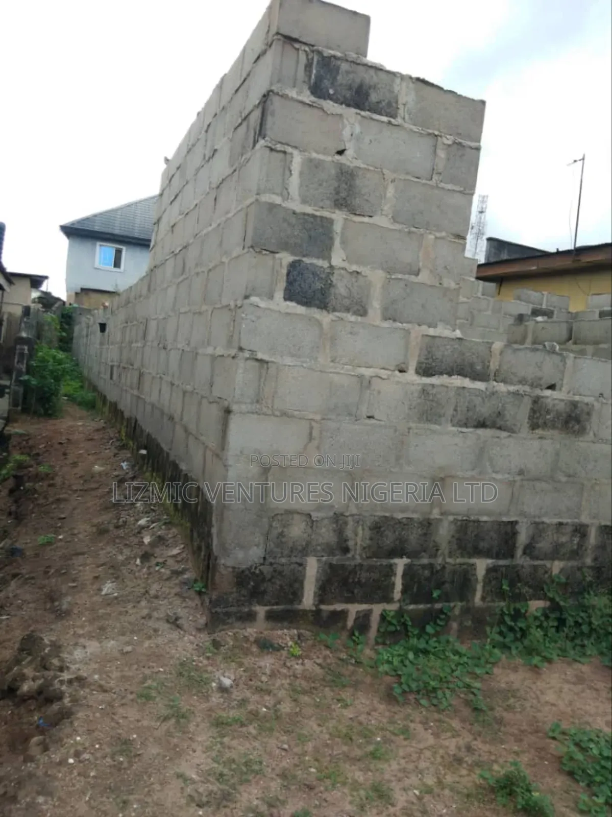 3bdrm Bungalow in Agric Road, Igando / Ikotun/Igando for sale in Igando / Ikotun/Igando
