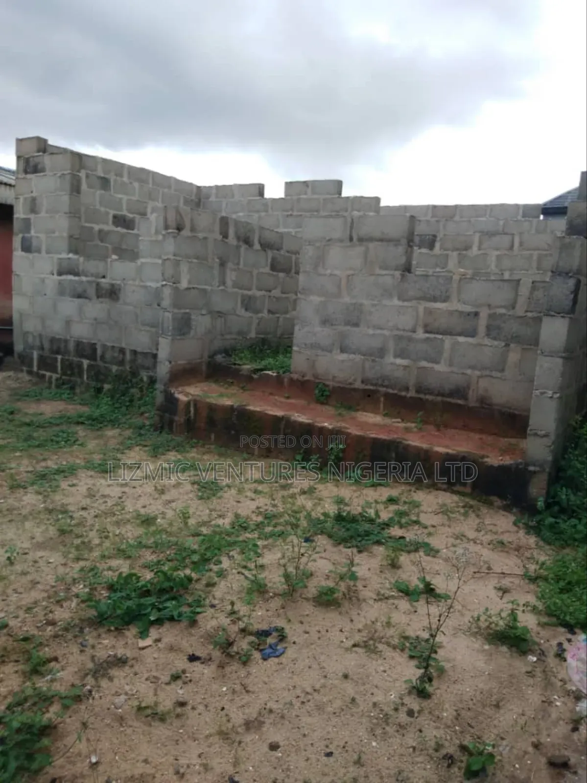 3bdrm Bungalow in Agric Road, Igando / Ikotun/Igando for sale in Igando / Ikotun/Igando