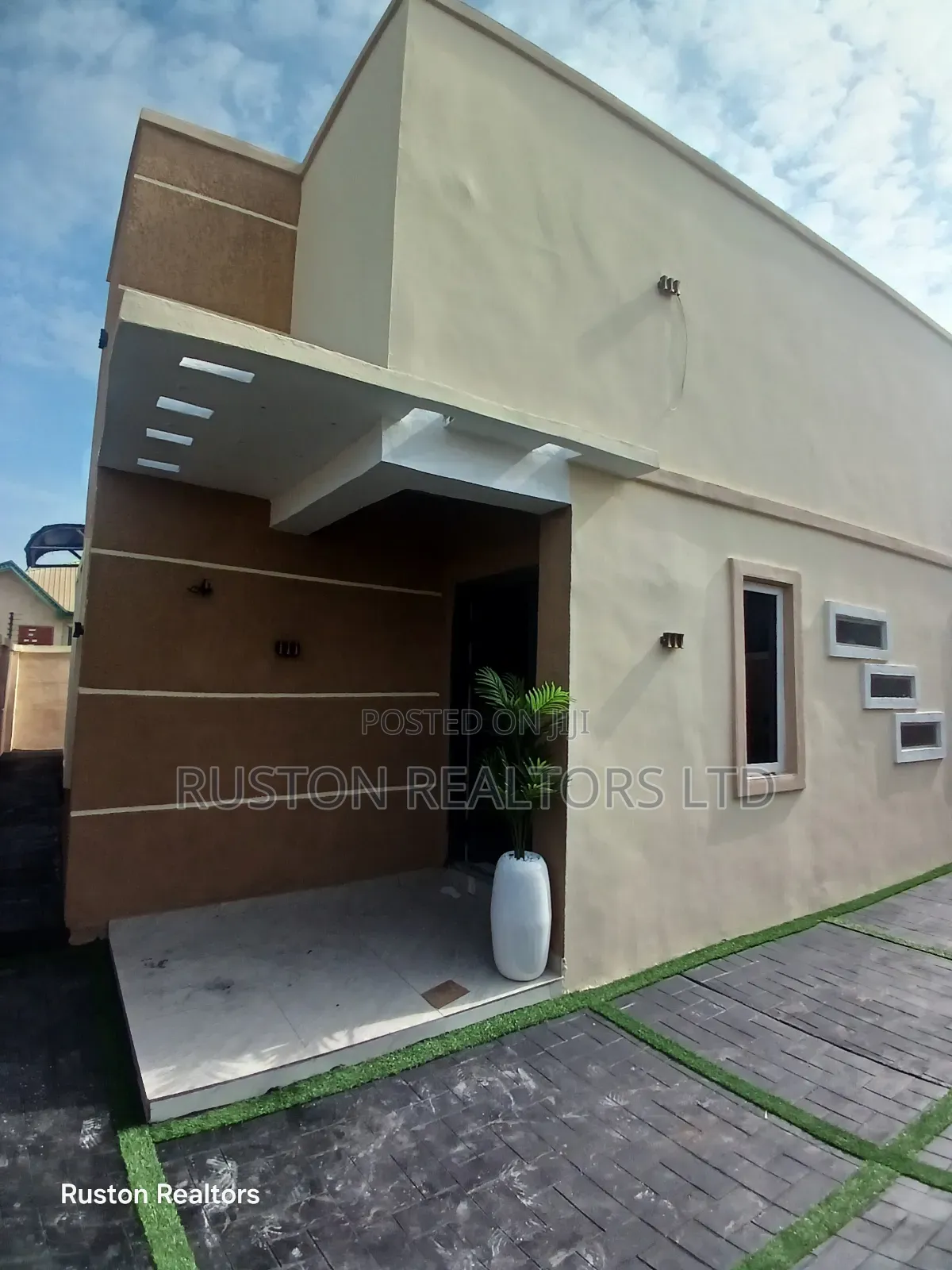 3bdrm Bungalow in Eleyele for sale in Eleyele