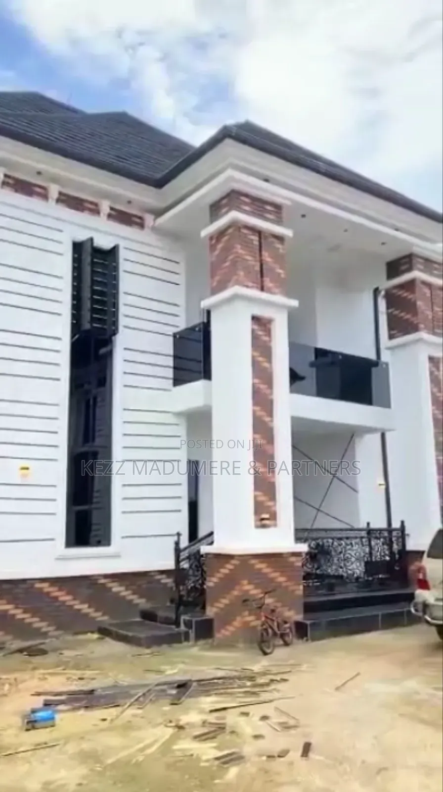 4bdrm Duplex in Imsu Staff Quarters for sale in Owerri