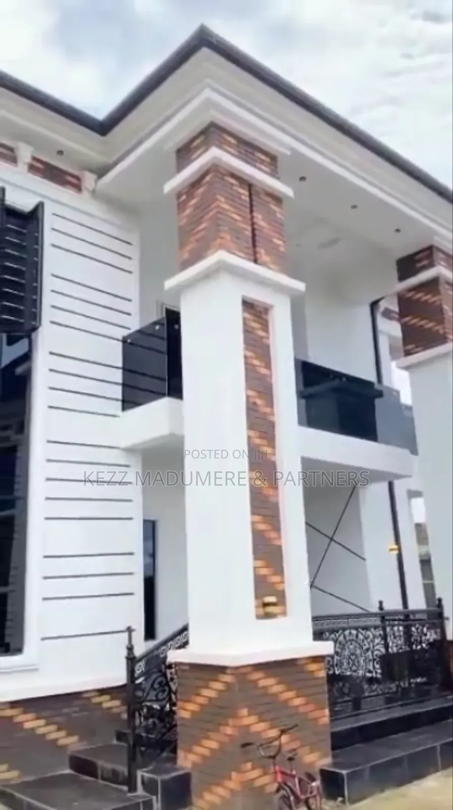4bdrm Duplex in Imsu Staff Quarters for sale in Owerri