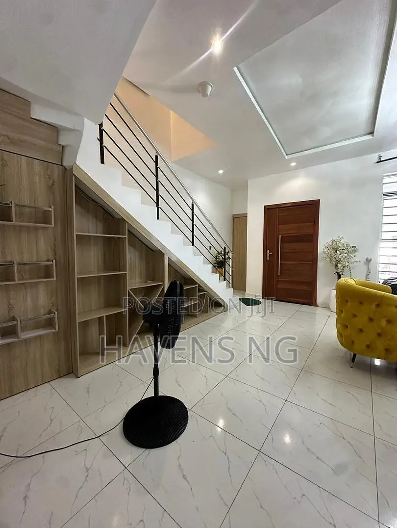 Furnished 4bdrm Duplex in Lekki Phase 2 for sale in Lekki Phase 2