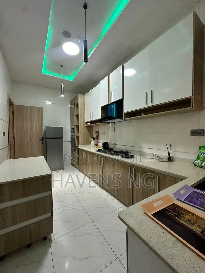 Furnished 4bdrm Duplex in Lekki Phase 2 for sale in Lekki Phase 2