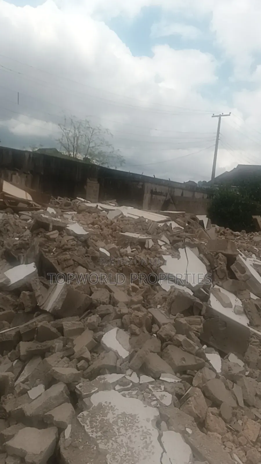 Half Plot of Dried Land in Beckley Estate in New Oko Oba